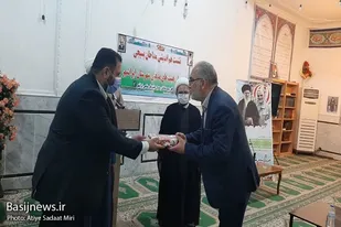 نشست هم اندیشی مداحان بسیجی و مدیران هیئات مذهبی در ایرانشهر برگزار شد
