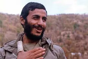 علي وار زيستن و علي وار شهيد شدن را دوست مي دارم