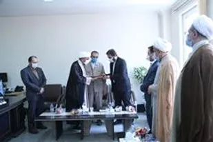 باید به پست&zwnj;ها به عنوان امانتی از سوی مردم نگاه کنیم