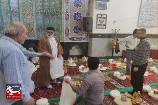 تهیه و توزیع ۱۰۰ بسته معیشتی به همت بسیجیان پایگاه شاهد همدان