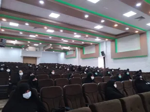 شرکت در انتخابات تکلیف است و حیثیت انقلاب است