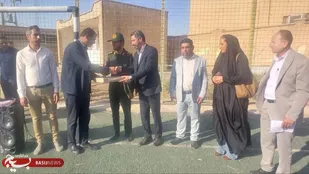 لبخند مهربانی بر لبان دانش آموزان؛به مناسبت هفته دفاع مقدس