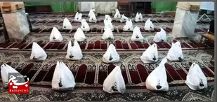 اهدا کمک های مومنانه توسط جهادگران ناحیه امام علی (ع) اهواز