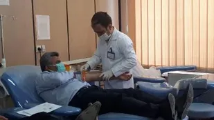 اهدای خون توسط مداحان بسیجی لردگان