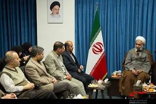 مسئولی که در دانشگاه بجای رسالت فرهنگی، فساد را دامن می&zwnj;زند منافق است