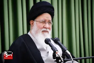 هرگونه نقل&zwnj;قول از جلسات نخبگانی فاقد اعتبار است / خطبه&zwnj;های نماز جمعه مشهد مرجع رسمی مواضع ایشان است