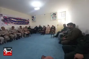بسیجیان قیروکارزین به دیدار امام جمعه شهرسان رفتند