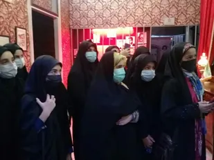بازدید خواهران بسیجی میبد از گنجینه شهدای اردکان