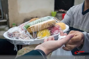 تامین مواد غذایی شب یلدای محرومان به همت دانشجویان بسیجی