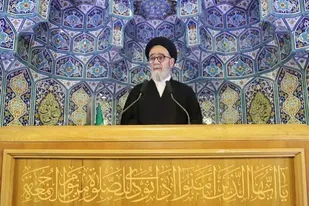 پیاده&zwnj;روی اربعین حسینی حرکتی سیاسی و عبادی است