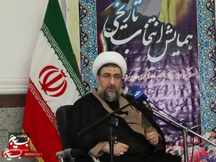 راه نجات کشور در سایه هدایت داهیانه رهبر انقلاب است
