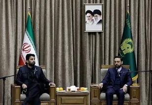 تأکید تولیت آستان قدس رضوی بر اتحاد کشورهای همسایه