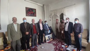 دیدار با خانواده شهید احمدی توسط رزمندگان گردان 108 امام حسین علیه السلام