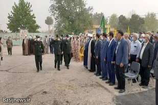 صبحگاه مشترک نیروهای نظامی و انتظامی در نهاوند