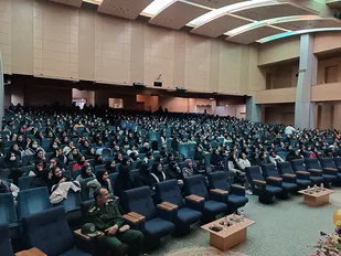 همایش دختران آفتاب در شاهین شهر
