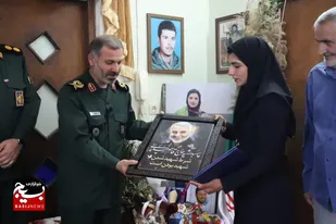 تقدیر فرمانده سپاه کربلا و رئیس هیئت کشتی بسیج کشور از سپیده بابایی  بانوی قهرمان مازندرانی