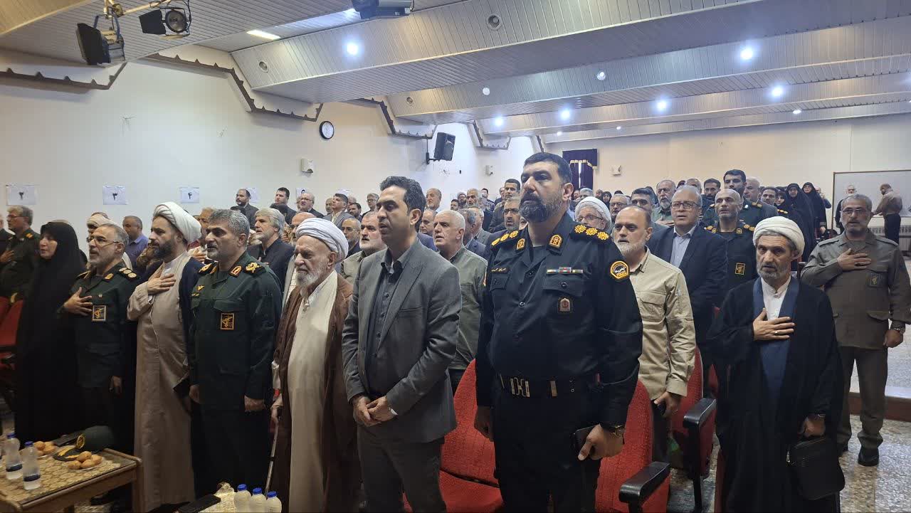 دشمن در تلاش برای دو‌قطبی‌ سازی در ایران است  