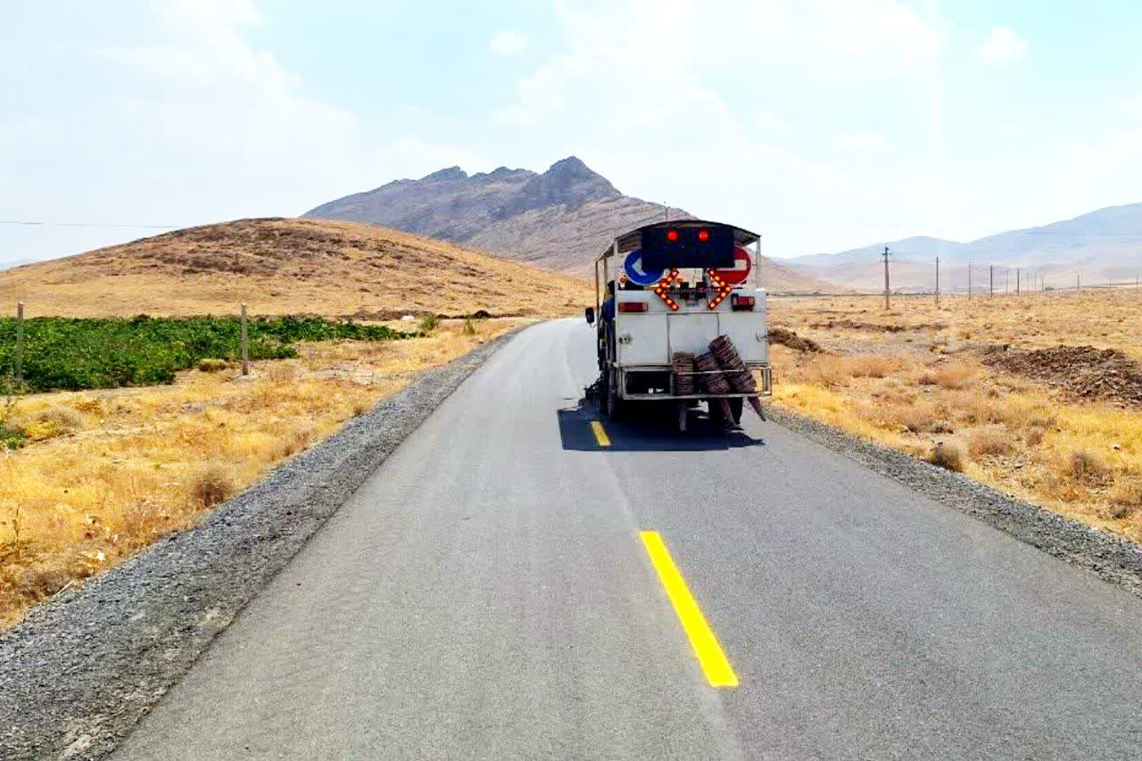 خط‌کشی ۱۶ کیلومتر از محورهای مواصلاتی خنداب انجام شد