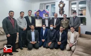 دیدار اعضای بسیج رسانه و برخی از مسئولان شهرستان دزفول با خانواده شهید خبرنگار غلامرضا عارفیان