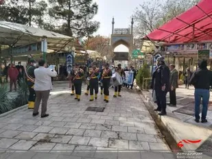 آیین غبار روبی و عطر افشانی مزار شهدای والامقام از نگاه دوربین