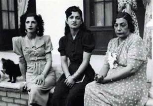 کشف فیلم رابطه غیراخلاقی "اشرف پهلوی" با حیوان خانگی