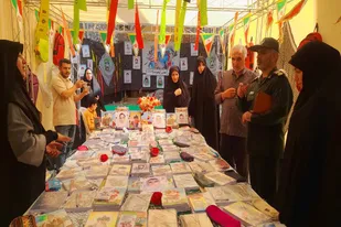 توزیع ۲۲۵ بسته لوازم تحریر بین دانش آموزان نیازمند شهرستان نهاوند