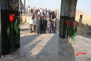 گلزار شهدا روستا اروانه در سرخه گلباران شد