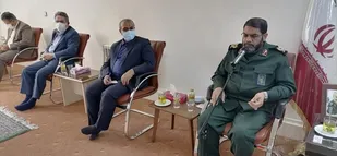 خدمت به مردم به دور از سهم خواهی سیاسی
