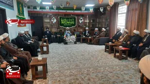 برگزاری نشست جهاد تبیین با حضور حجت الاسلام پولادی در دفتر امام جمعه مسجدسلیمان