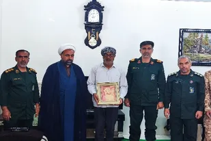 دیدار سردار کشاورز با خانواده شهید روحانی نگهدار اسماعیلی