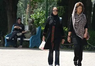 مسئولان برای اجرای قانون حجاب فرهنگ سازی کنند