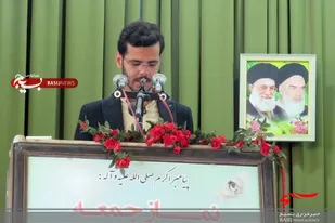 برخی به هشتگ و ترقه دلخوش کرده اند، غافل از اینکه این انقلاب حاصل خون ۲۵۰ هزار شهید است