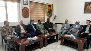 دیدار فرماندار و اعضای شورای تأمین آزادشهر با فرمانده سپاه