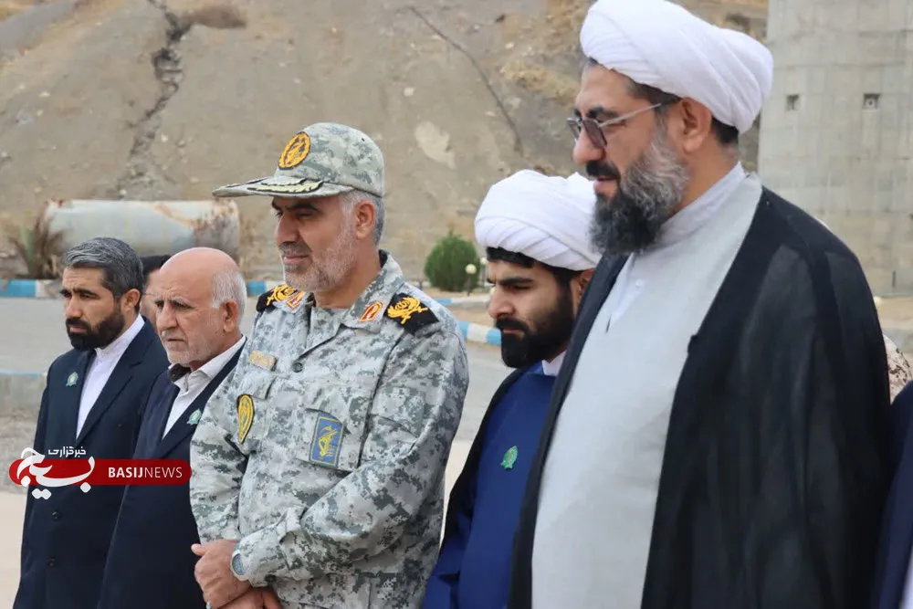آمادگی، هوشیاری و روحیه جهادی رمز صیانت از امنیت کشور است