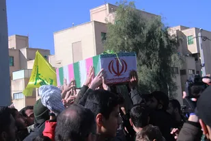 آیین تشییع و تدفین شهید گمنام در دانشگاه فنی&zwnj;وحرفه&zwnj;ای دختران استان قم