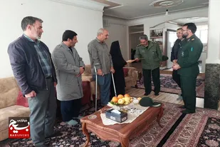 دیدار مسئول و کارکنان بسیج ادارات استان همدان با خانواده جانبازان