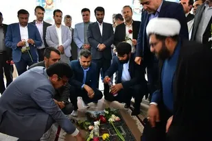 تجدید میثاق معلمان با آرمان&zwnj;های انقلاب و شهدا در کهگیلویه و بویراحمد/  زنگ سپاس معلم در مدارس استان نواخته شد