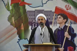 امام&zwnj;جمعه ایلام: محاصره اقتصادی تزلزلی در اراده ملت ایجاد نمی&zwnj;کند