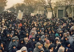 نخستین تظاهرات بانوان زنجانی، حماسه ای ماندگار در تاریخ انقلاب