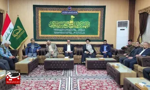 اهدای گل&zwnj; نرگس به حرمین امامین کاظمین و عسکریین (ع)