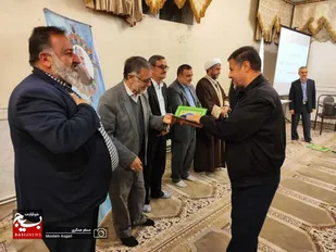 تجلیل از رانندگان فعال اربعین در چهارمحال و بختیاری +عکس
