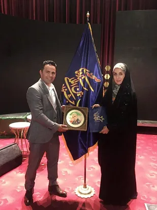 درخشش مجری جوان شاهرودی در جشنواره بین&zwnj;المللی ستاره&zwnj;های صحنه+ عکس
