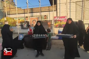 برپایی ایستگاه صلواتی به مناسبت رحلت امام خمینی (ره) به همت گروه جهادی شهید عبدالله نوشادی/ امام خمینی، زنده&zwnj;کننده و احیاء کنندۀ ولایت فقیه بود