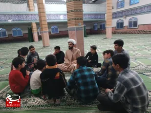 نشست بصیرت افزایی غبارروبی گلزار شهدا اردل