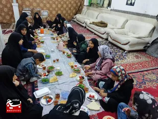 سفره ی افطاری دخترانه&nbsp;به یاد دختران شهید میناب