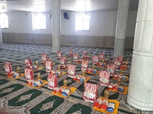 فرصت ناب مهربانی و &laquo; کمک مؤمنانه &raquo; با مشارکت بسیجیان ورزمندگان گردان ۱۰۵ حضرت امام حسین (علیه السلام)