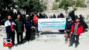 صعود ۴۰۰ خواهر بسیجی ناحیه حمزه و مالک به ارتفاعات اطراف مشهد + عکس