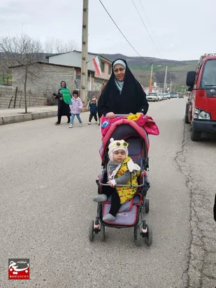 کودکان بخش دودانگه ساری برای حمایت از کودکان فلسطینی پای کار آمدند