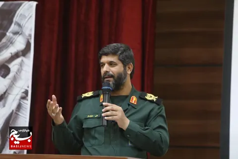 برگزاری بیش از ۶۰ برنامه قله‌ای بسیج در دهه فجر / ثبت ۲۵۰ هزار کنش‌گری فرهنگی در پویش «رنگ ایران»