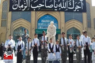 سرود حماسی با لباس و گویش سیستانی درحرم مطهر امام رضا اجرا شد